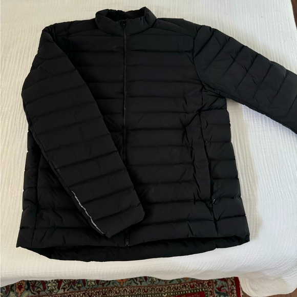 Lululemon Men’s Puffer - Picture 2 of 4